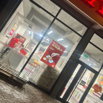 Makbul Mağazası Kapalı Dedi, Kapanış Saati Yakın Olmasına Rağmen