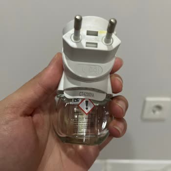 Air Wick Oda Kokusu Sızıntısı Halıma Zarar Verdi