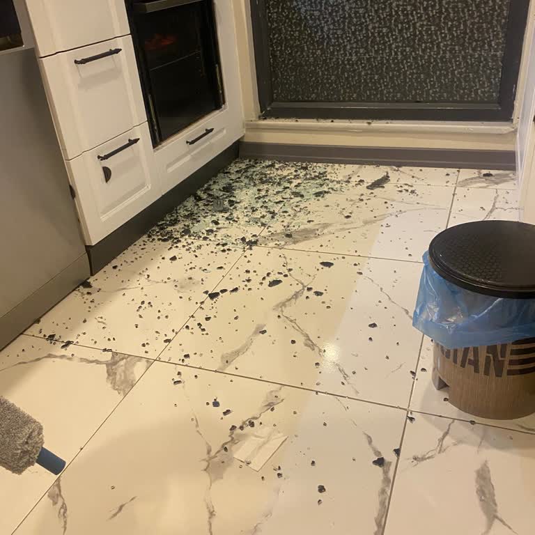 Punto Fırın Camı Patladı Güvenlik Riski Ve Yapısal Sorun İddiaları