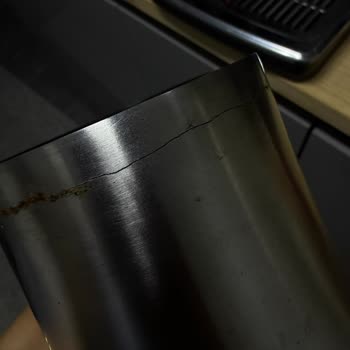 Arzum Paslanmaz Çelik Kahve Makinesinde Hızlı Paslanma Ve Çatlama