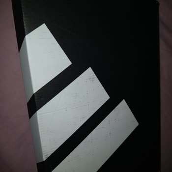 Adidas Handball Spezial Ayakkabısı Kullanılmış Ve Teşhir Ürünü Olarak Gönderildi