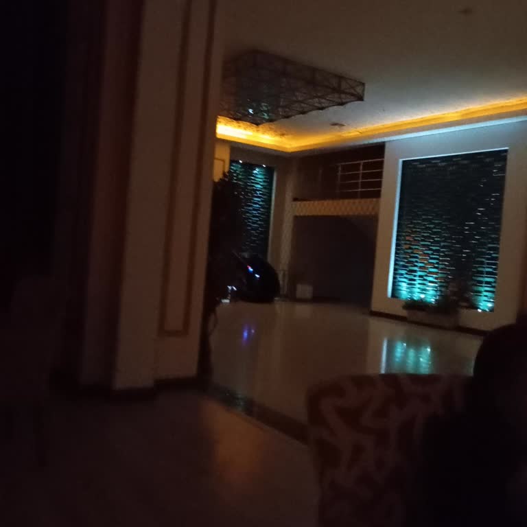 Bebek Havuz Kullanımı Reddi Ve Kırıcı Personel Tavrı