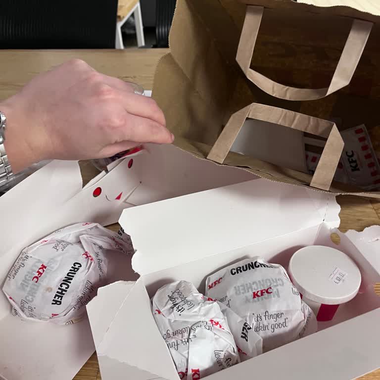 Zorlu Center KFC'de Sürekli Eksik Ürün Mağduriyeti