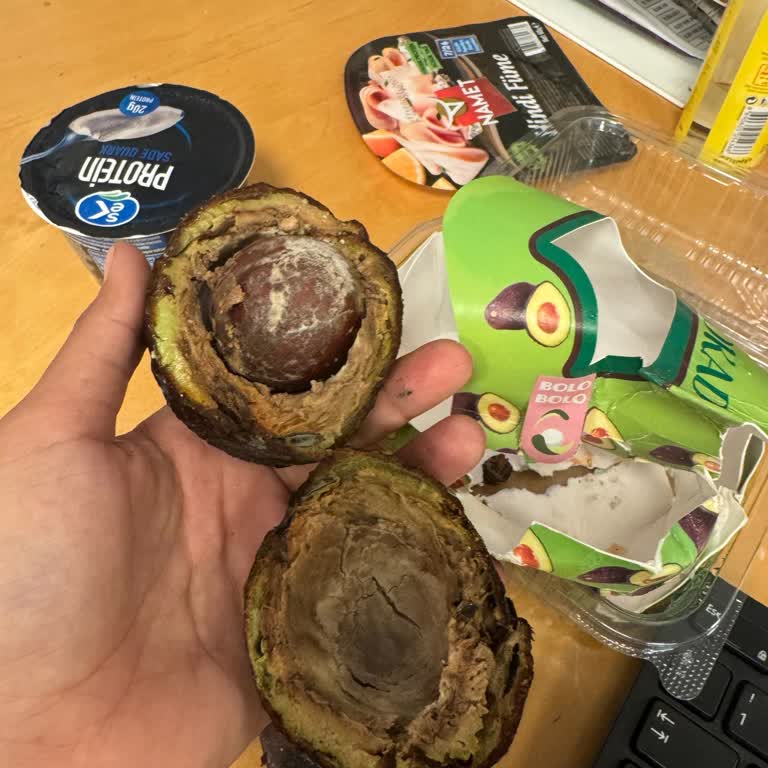 Migros'tan Olgunlaşmış Avokado Çürük Çıktı 179 TL İade Talebi
