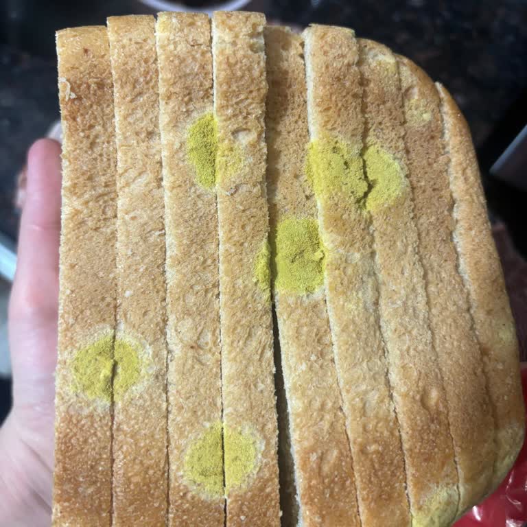 Küflü Ekmek Teslimatı İçin Açıklama Ve Özür Talebi