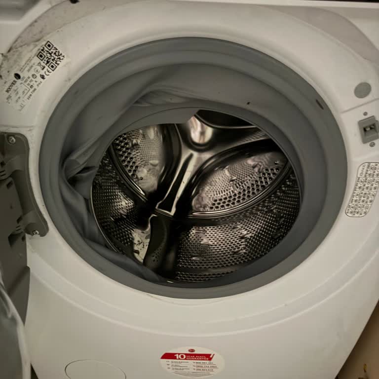 Hoover Çamaşır Makinesinin Tekrarlayan Kazan Düşme Sorunu Ve Değişim Talebi