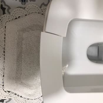 Seramiksan Klozet Kapağı Tekrar Kırıldı, Müşteri Hizmetlerinden Yanıt Gelmedi
