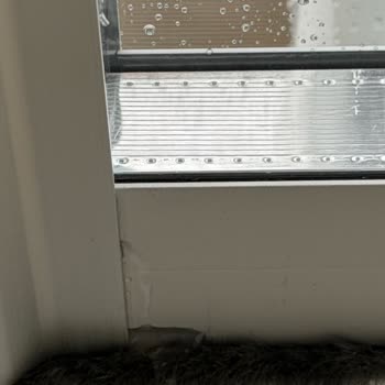 Şiddetli Yağmur Sonrası Balkonun Su Alması Ve Yetkisiz Delik Açılması