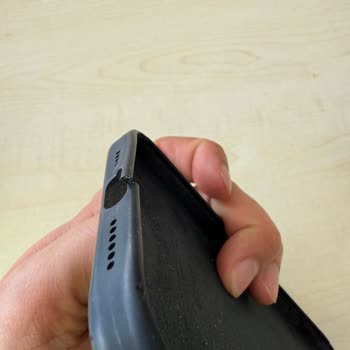 İPhone 16 Pro Max Kılıfları Hızlıca Deforme Oluyor Ve Tekrar Kırılıyor