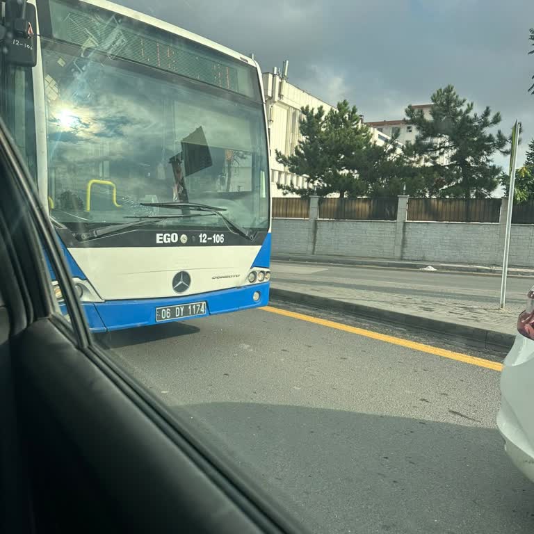 EGO Otobüs Şoförünün Telefonla Sürüş Güvenliğini Tehlikeye Atması