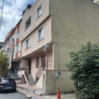 İzin Alınmadan Yerleştirilen Fiber Kutusu Ve Duvar Delmesi