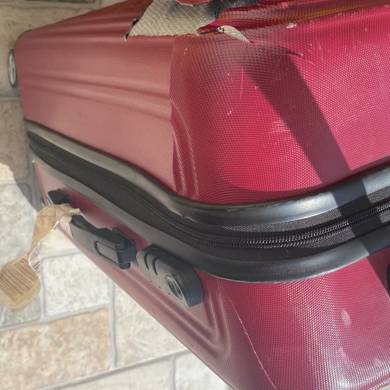 Valiz Hasarı Ve Otobüs Arızasıyla İki Saat Beklemek Zorunda Kaldım