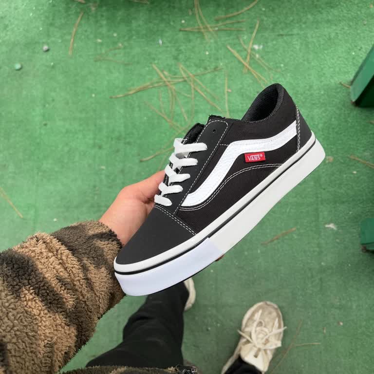 Vans Ayakkabı Büyüklüğü Uymadı, WhatsApp Üzerinden Cevap Alınamıyor