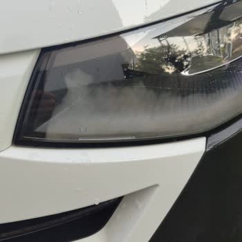 Transporter Kamyonetinde Far Buğulanması Garanti Kapsamında Çözülmeli