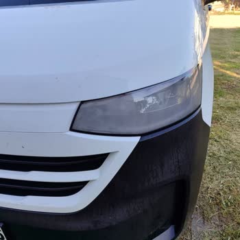 Transporter Kamyonetinde Far Buğulanması Garanti Kapsamında Çözülmeli