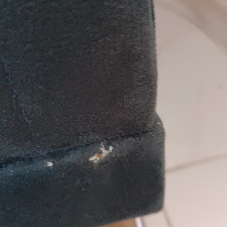Teslim Gecikmesi Ve Yırtık Koltuk Takımına Hızlı Çözüm Talebi