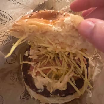 Texas Burger Köftelerin Pişmemiş, Adeta Çiğ Kıyma Halinde Gelmesi