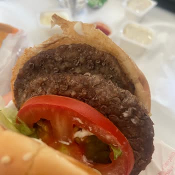Çiğ Hamburger Ve Tatlı İçin Gecikmiş İade Ve Yetersiz Müşteri Hizmetleri