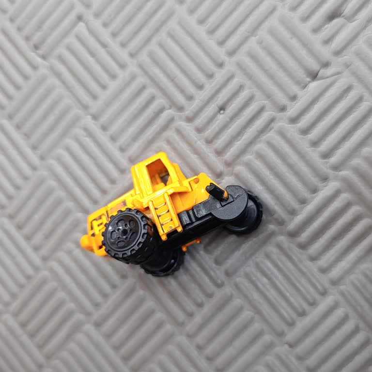 Mini Space Çocuk Oyun Alanında Kırık Oyuncaklar Ve Yetersiz Personel