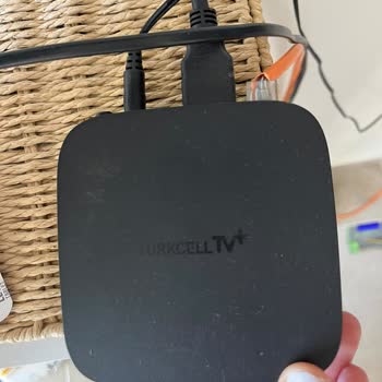 Yanıltıcı Bilgilendirme Sonucu Netflix Ve YouTube Olmayan TV+ Kutu Kuruldu