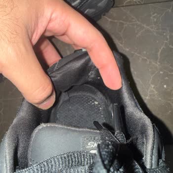 Skechers Erkek Ayakkabısında Üretim Kusuru Ve Yanıltıcı İnceleme Kararı