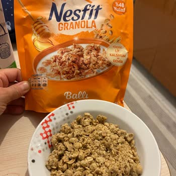 Hamile Bir Tüketicinin Nestle Nesfit Granola Paketi İçinde Saç Teli Bulması