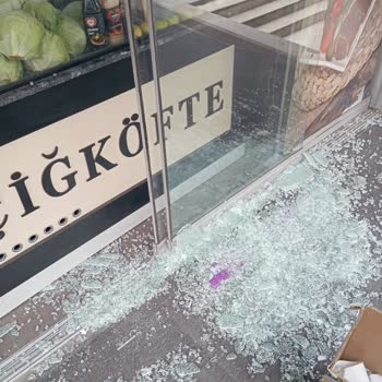 Aksigorta 30 Yıllık Fatura Şartıyla Cam Hasarı Ödemesini Reddetti