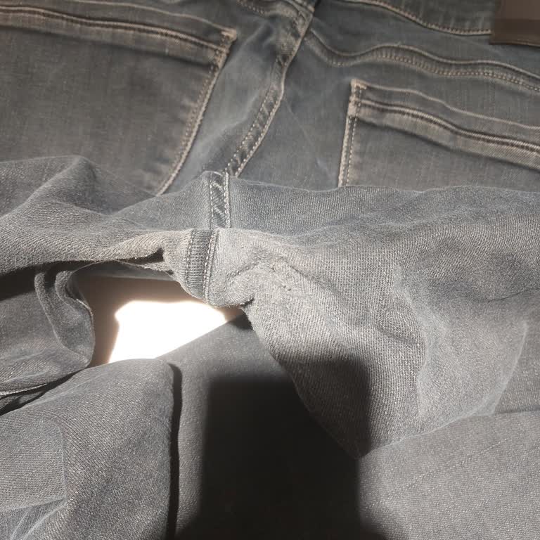 Kısa Sürede Aşınan Kot Pantolon Ve Deforme Olan Tişört İçin Değişim Talebi
