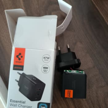 Spigen Şarj Aletinin Kısa Sürede Gövdesi Ayrıldı, Garanti Reddi Ve Ücret İadesi Talebi