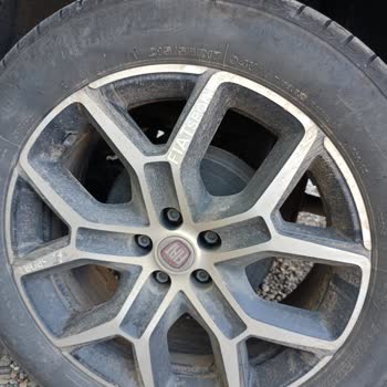 Fiat Egea Cross’ta Tel Kıran Fabrika Çıkışlı Lastik Sorunu