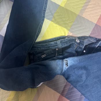 Mavi Mağazasında Kalitesiz Kot Pantolonlar Ve Değişim Talebinin Reddi
