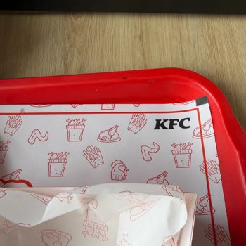KFC Ataşehir Şubesinde Böcekli Yemek Ve Hijyen İhlali