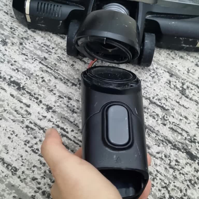 Kısa Sürede Kırılan Philips Aqua Trio Süpürge İçin Garanti Onarım Talebi