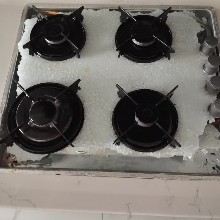 Simfer 3509 Wok Gözlü Ocakta Cam Patlaması: Güvenlik Endişesi Ve Değişim Talebi