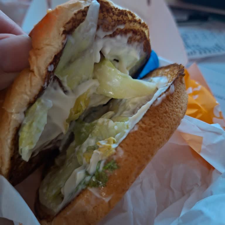 Eksik Tavuk Burger Ve Cevapsız Müşteri Hizmetleri