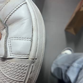 Adidas Superstar Ayakkabıda 4 Ayda Yırtılma Ve Çatlama, Kullanım Hatası İddiasına İtiraz