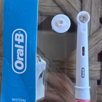 Orijinal Oral-B Fırça Başlığı Mekanizması Bir Ayda Aşınarak Ayrıldı