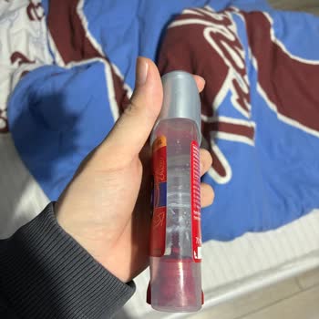Old Spice Deodorantı Kıyafetlerimde Çıkarılamaz Sarı Lekelere Neden Oldu Ve 12.000 TL Zarar Verdi