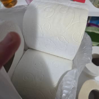 Sarı Lekeli Tuvalet Kağıdı Ve Cevapsız Müşteri Desteği