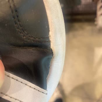Adidas Çocuk Ayakkabısının 12 Gün İçinde Parçalanması Ve Mağazanın İade Reddi