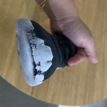 Adidas Çocuk Ayakkabısının 12 Gün İçinde Parçalanması Ve Mağazanın İade Reddi