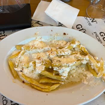 Patates Sert, Köfte İnce Ve Lezzetsiz, 900 TL Fatura