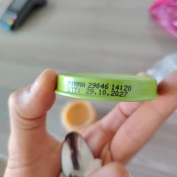 Bebek Maması Kavanozunda Kıl Görüldü Ve Hijyen Endişesi