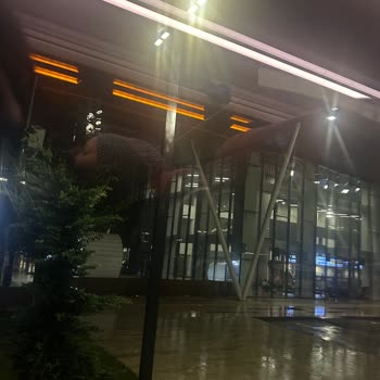 Bilgilendirme Yapılmadan 1 Saat 40 Dakika Gecikme Ve Yolcu Mağduriyeti