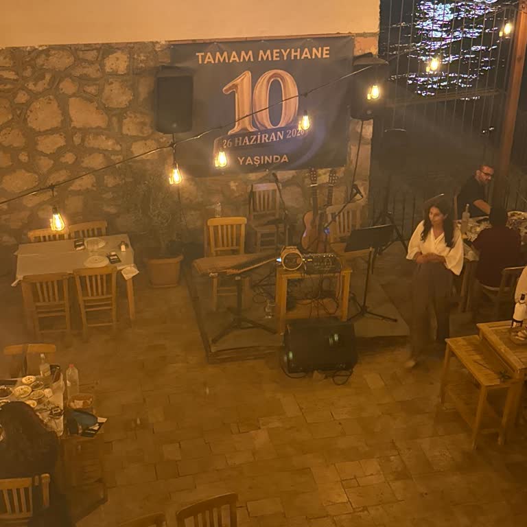 Kaba Üslup Ve İç Çekişme Nedeniyle Otel Misafirine Hizmet Reddi