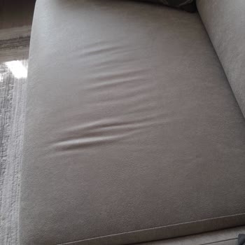 Yeni Kanepe Oturma Kısmında Deformasyon Ve Servis Sonrası Renk Bozulması