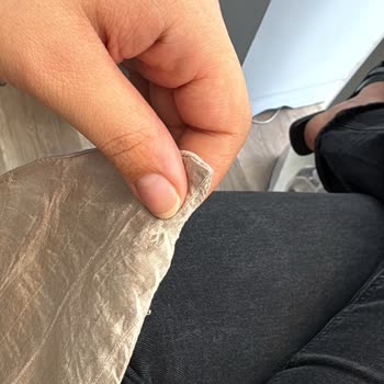 İnce Kumaş Ve Zayıf Dikiş Nedeniyle Gömlek Hızla Deforme Oldu, İade Talebi