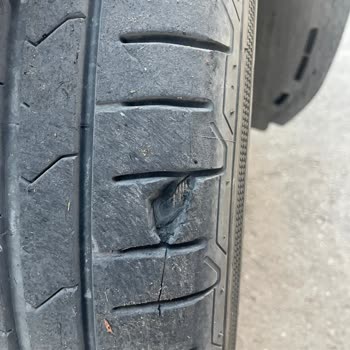Erken Çatlayan Hankook Lastiklerde Ücretsiz Değişim Talebi