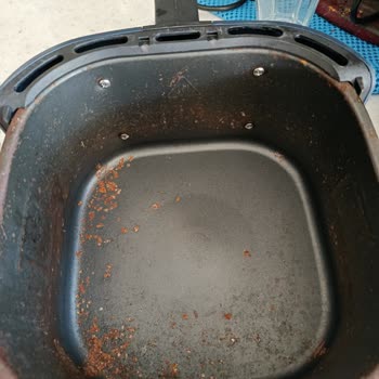 Kumtel Airfryer İç Haznesi Hızla Paslanıyor Ve Sağlık Riski Oluşturuyor
