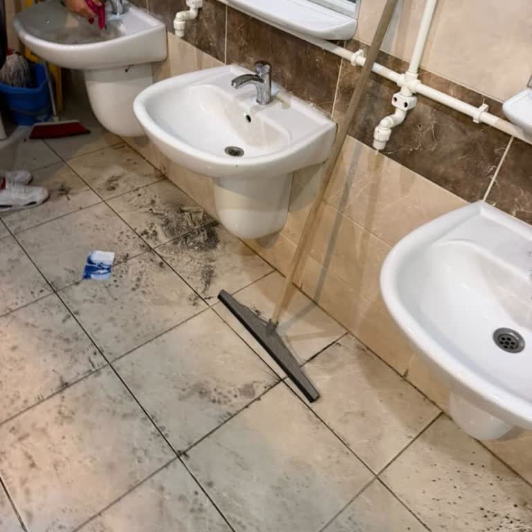 Cumhurbaşkanlığı Cavit Çağlar İlkokulu’nda Hijyen Ve Sağlık Riski